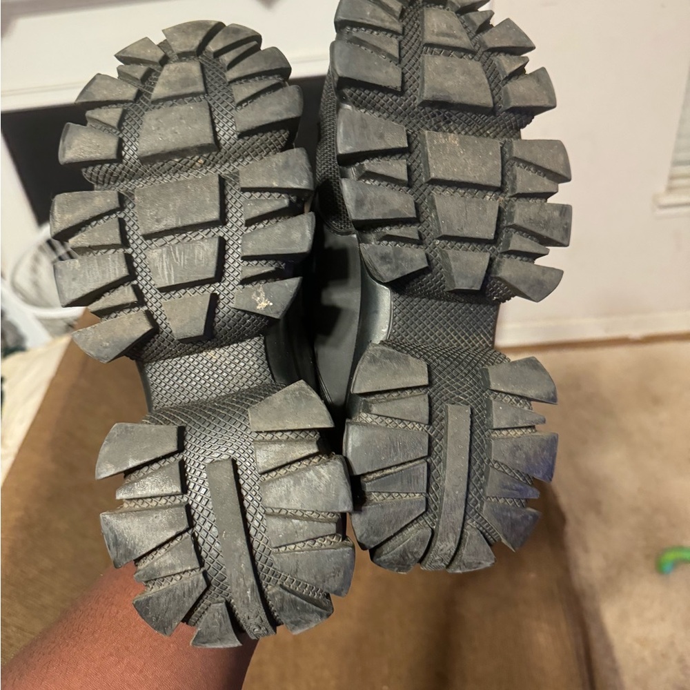 Black Prada size 9